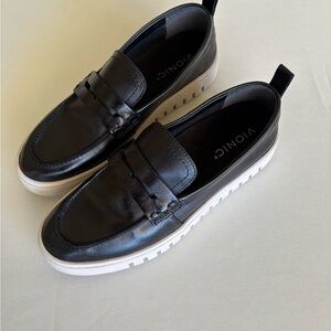 Vionic Genuine Leather Black Uptown Loafers, Like-New Condition